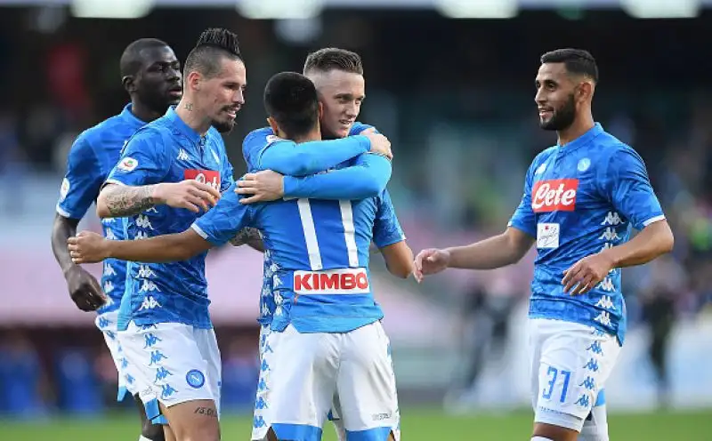 La squadra di Longo non è riuscita a creare nessuna occasione, per la squadra di Ancelotti in gol Zielinski, Ounas e due volte Milik.