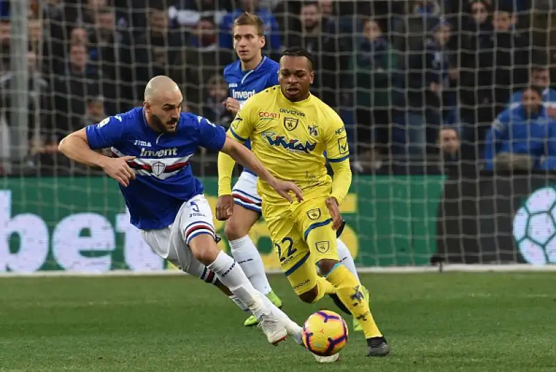 Il 2-0 sul Chievo vale il sorpasso sul Milan al quinto posto.