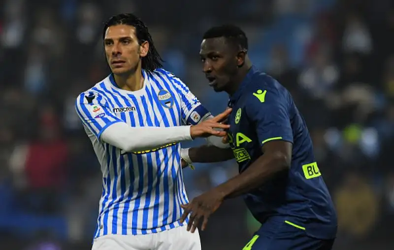 Il pareggio permette a entrambe le squadre di guadagnare un punticino sul Bologna terzultimo. I ferraresi si portano a 17 punti, superando l’Empoli, i friulani salgono a 15.