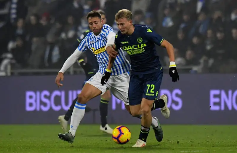 Il pareggio permette a entrambe le squadre di guadagnare un punticino sul Bologna terzultimo. I ferraresi si portano a 17 punti, superando l’Empoli, i friulani salgono a 15.