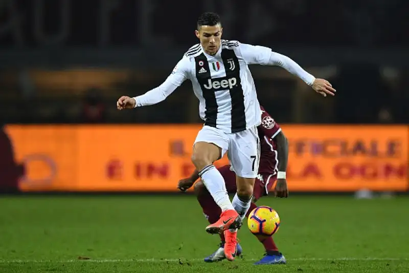 Cristiano Ronaldo decide il derby di Torino e la Juventus continua inarrestabile la sua cavalcata in serie A