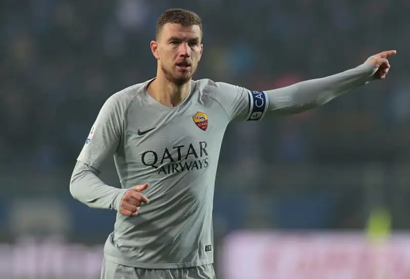 Doppietta di Dzeko ed El Shaarawy in gol per la Roma, Castagne, Toloi e Zapata (che ha spedito un rigore in curva) per gli orobici.