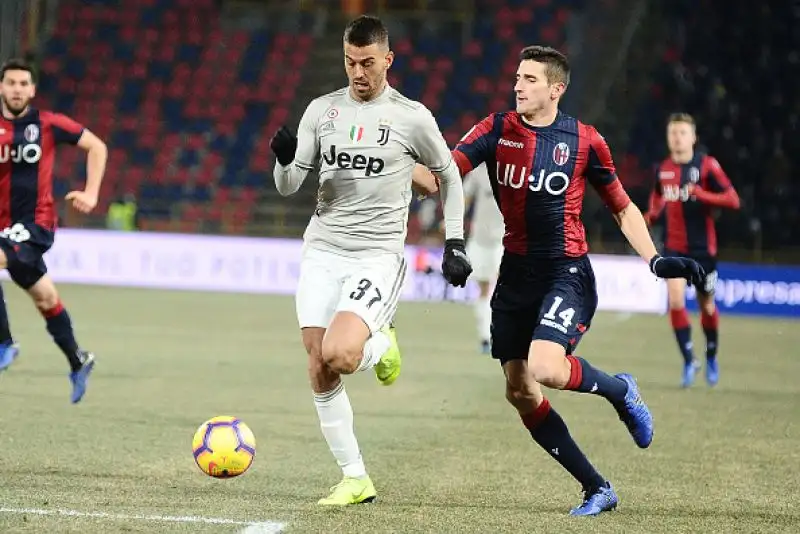 I bianconeri la sbloccano subito con Bernardeschi e poi gestiscono la debole reazione della squadra di Inzaghi. Di Kean il raddoppio ad inizio secondo tempo.