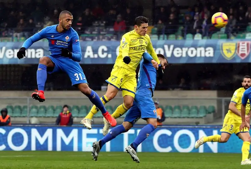 Muriel, Benassi e doppietta di Chiesa per la squadra di Pioli. Stepinski, l'eterno Pellissier su rigore e Djordjevic per i padroni di casa.