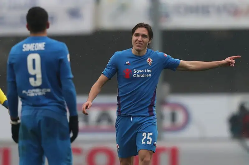 Muriel, Benassi e doppietta di Chiesa per la squadra di Pioli. Stepinski, l'eterno Pellissier su rigore e Djordjevic per i padroni di casa.