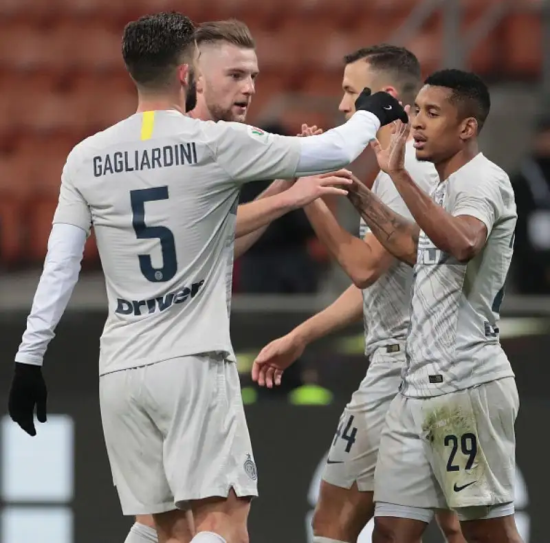 Pe i narazzuri in gol Icardi su rigore, Dalbert e doppiette di Candreva e Lautaro Martinez. Per i campani reti di Bandinelli e Roberto insigne.