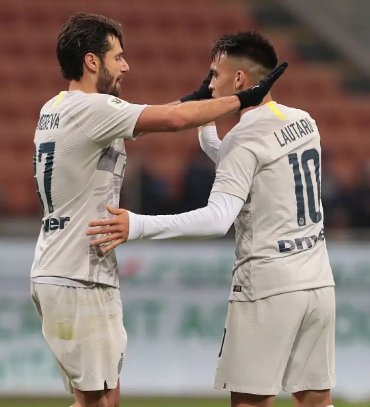 Pe i narazzuri in gol Icardi su rigore, Dalbert e doppiette di Candreva e Lautaro Martinez. Per i campani reti di Bandinelli e Roberto insigne.