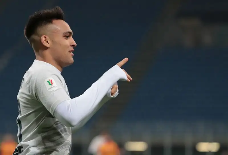 Pe i narazzuri in gol Icardi su rigore, Dalbert e doppiette di Candreva e Lautaro Martinez. Per i campani reti di Bandinelli e Roberto insigne.