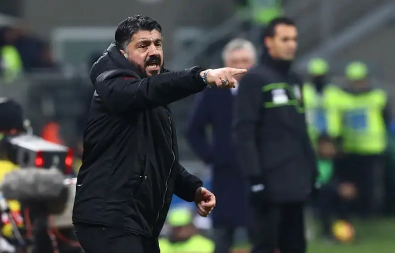 Debutto da titolare da sogno per il polacco in rossonero: Gattuso vince 2-0 e approda in semifinale.