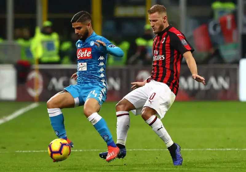 Debutto da titolare da sogno per il polacco in rossonero: Gattuso vince 2-0 e approda in semifinale.