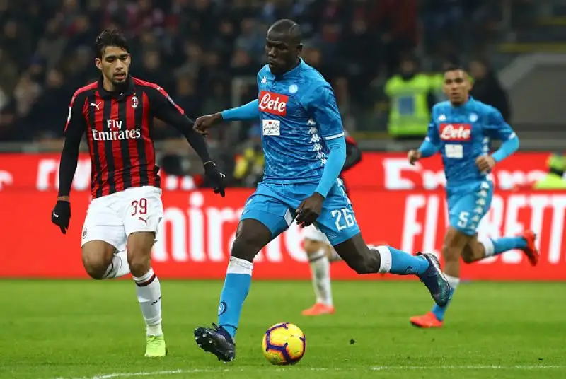 Debutto da titolare da sogno per il polacco in rossonero: Gattuso vince 2-0 e approda in semifinale.