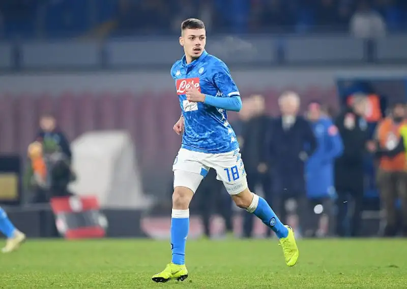 Buona prova dell'attaccante polacco del Napoli Milik autore di un gol e di un assist per il raddoppio di Fabian Ruiz.