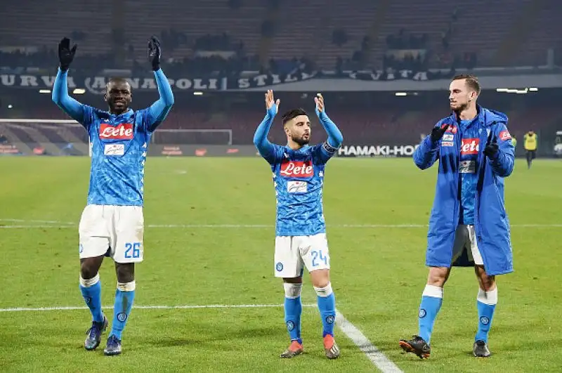 Buona prova dell'attaccante polacco del Napoli Milik autore di un gol e di un assist per il raddoppio di Fabian Ruiz.
