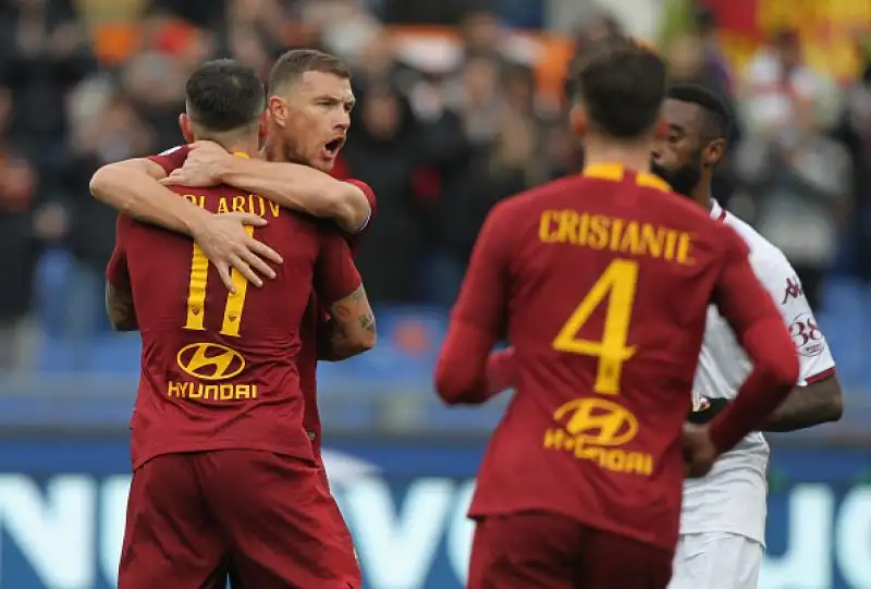 La Roma riparte in campionato con una vittoria sofferta contro il Torino all'Olimpico nel primo anticipo della ventesima giornata di serie A. 