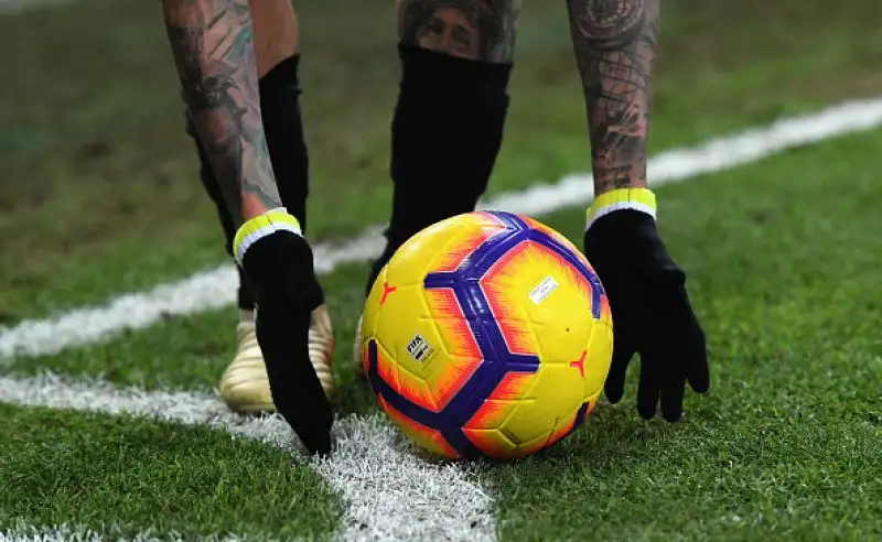 Un gol da cineteca dell'ivoriano regala agli emiliani la sesta vittoria della stagione in trasferta: Udinese sconfitta 2-1.