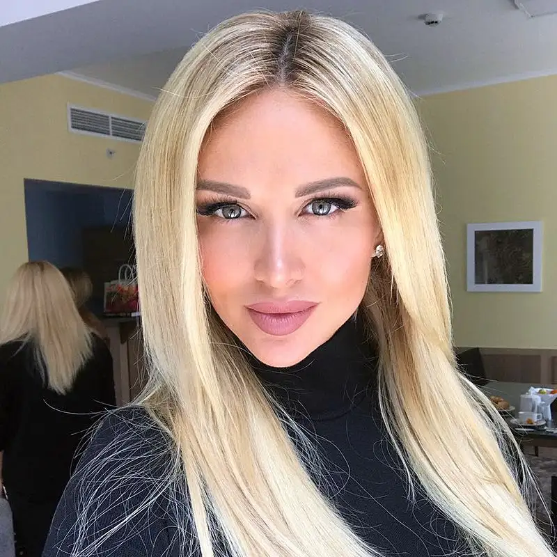 La splendida modella russa, voluta da Putin in persona, è stata la madrina dei Mondiali 2018.