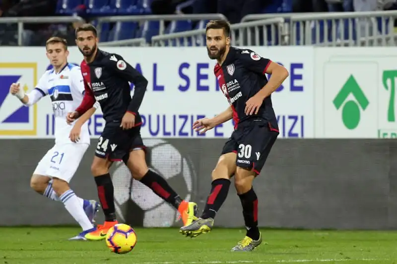 I nerazzurri, nel finale, con gli isolani in dieci, rischiano grosso: traversa di Deiola.