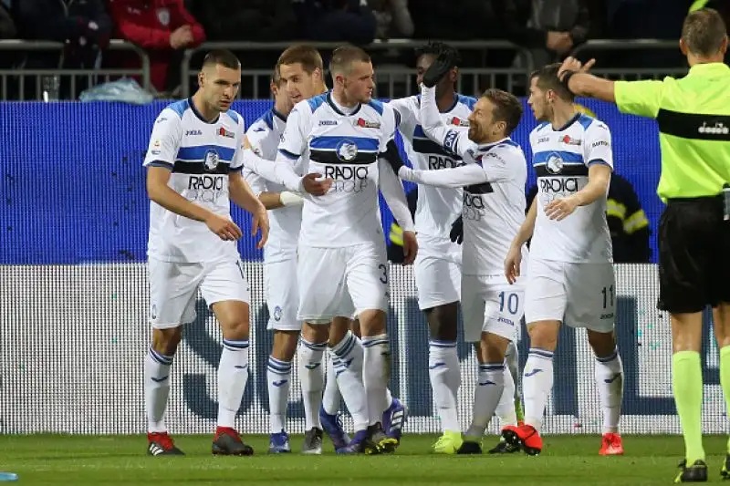 I nerazzurri, nel finale, con gli isolani in dieci, rischiano grosso: traversa di Deiola.