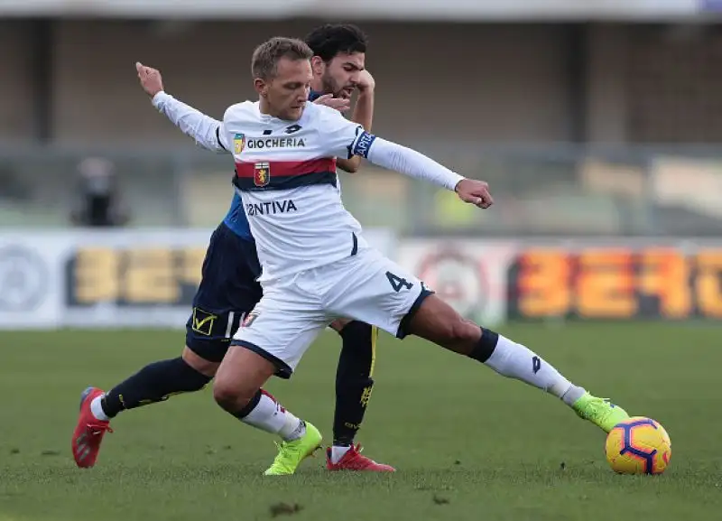 Le due squadre ci hanno provato ma senza la necessaria continuità nell'arco della partita, le difese hanno così avuto la meglio ed è finta a reti bianche.