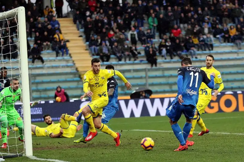 E' terminata in parità la prima partita della ventiduesima giornata.
