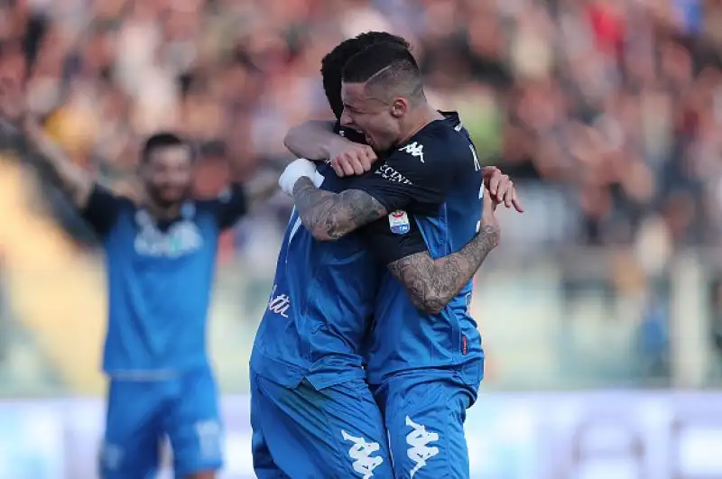 I toscani travolgono per 3-0 il Sassuolo: ora sono quartultimi a +3 sul Bologna.