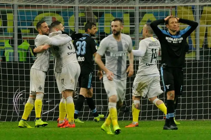 Dopo lo 0-0 dei minuti regolamentari, nei supplementari segnano Immobile e Icardi. Ai rigori, dopo l'erorre di Nainggolan e Leiva a realizzare quello decisivo.