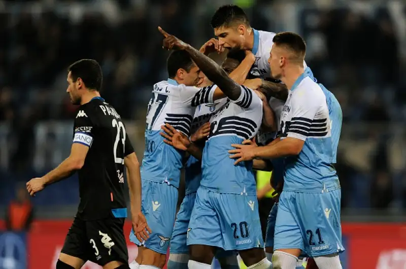 I biancocelesti vincono grazie al gol su rigore di Caicedo e salgono soli al quarto posto in classifica.