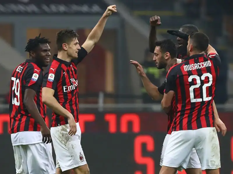 Per i rossoneri in gol Suso e Paquetà nel primo tempo e Piatek che ha chiuso i conti nella ripresa.