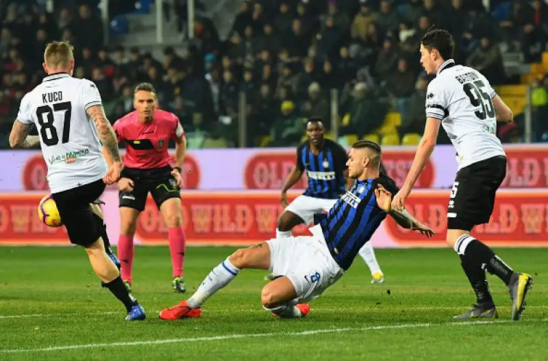 Lautaro Martinez è entrato nel finale e ha deciso la partita del Tardini con un gran gol.