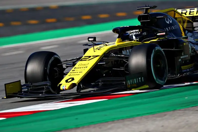 Tutte le scuderie in pista a Montmelo' a un mese dall'inizio del Mondiale.