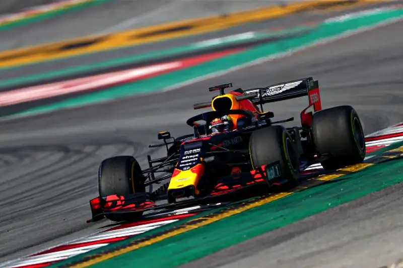 Tutte le scuderie in pista a Montmelo' a un mese dall'inizio del Mondiale.