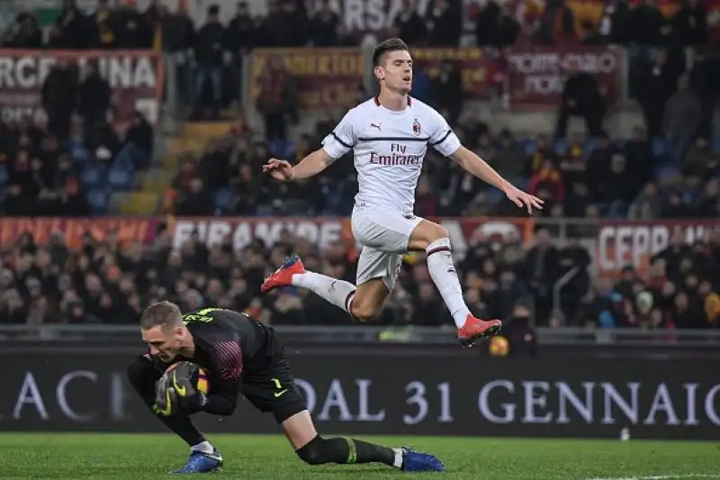 Termina 1-1 il divertente posticipo dell'Olimpico: i nerazurri contengono i danni sulle due rivali per la zona Champions.