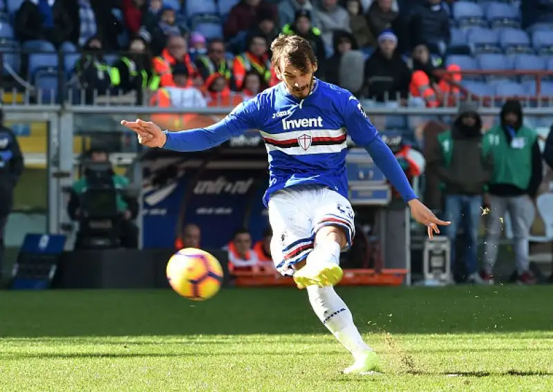Un rigore del solito Quagliarella, concesso per un fallo su Gabbiadini, ha regalato tre punti alla squadra di Giampaolo.