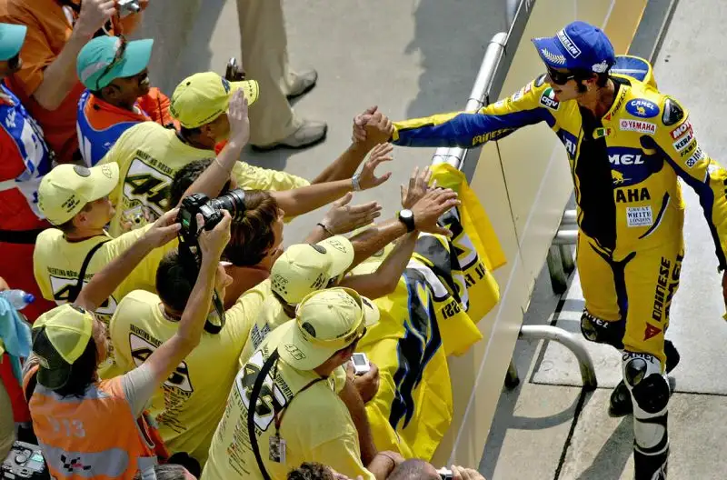 Rossi è ill pilota più amato, i suoi fan lo seguono in tutto il mondo.