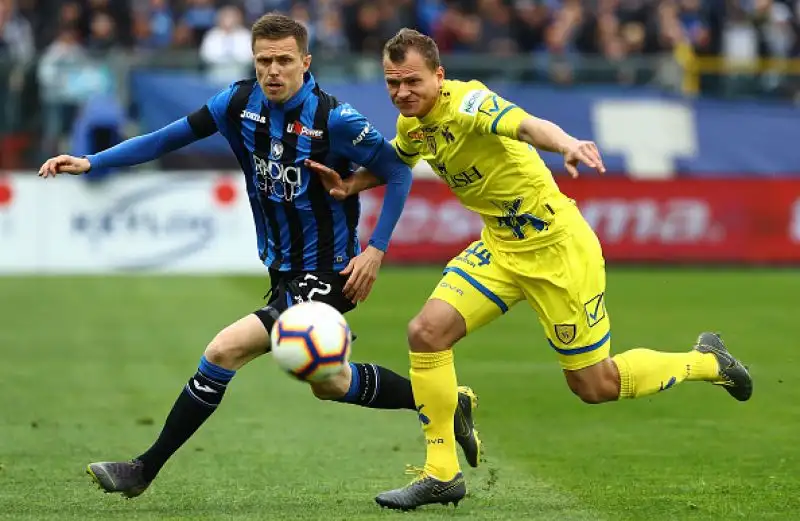 La squadra di Di Carlo spaventa Gomez e compagni con Giaccherini, poi rimedia Ilicic: finisce 1-1.