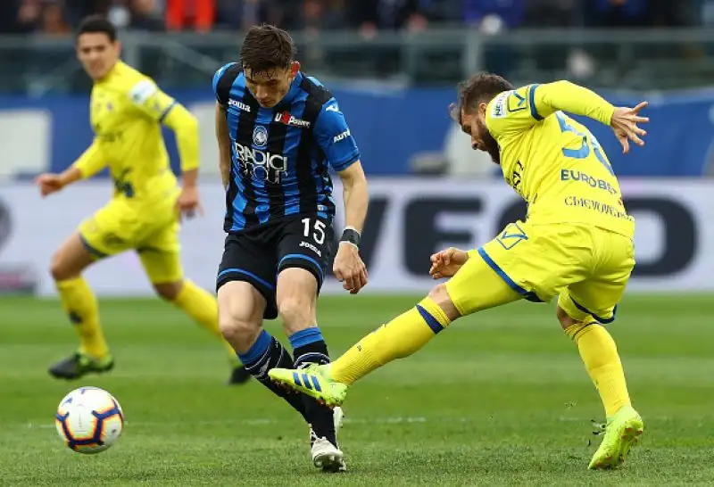 La squadra di Di Carlo spaventa Gomez e compagni con Giaccherini, poi rimedia Ilicic: finisce 1-1.