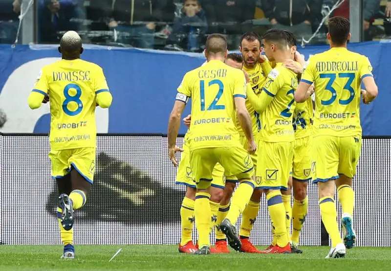 La squadra di Di Carlo spaventa Gomez e compagni con Giaccherini, poi rimedia Ilicic: finisce 1-1.