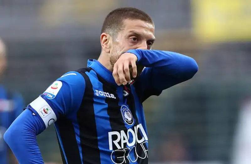 La squadra di Di Carlo spaventa Gomez e compagni con Giaccherini, poi rimedia Ilicic: finisce 1-1.