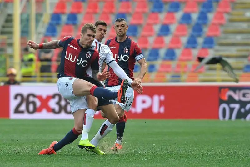 Per i felsinei un gol per tempo: Pulgar su rigore e Soriano i marcatori.
