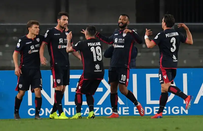 Per i sardi, che salgono a +9 dalla zona retrocessione, in gol Pisacane, Joao Pedro e Ionita.