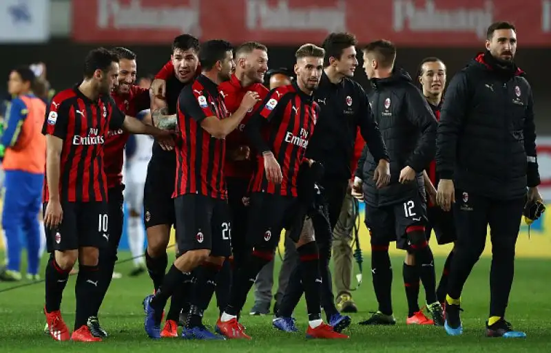 Una punizione capolavoro di Biglia ha portato in vantaggio i rossoneri raggiunti da un colpo di testa di Hetemaj. Nella ripresa stoccata decisiva di Piatek dopo un'azione insistita del Milan.