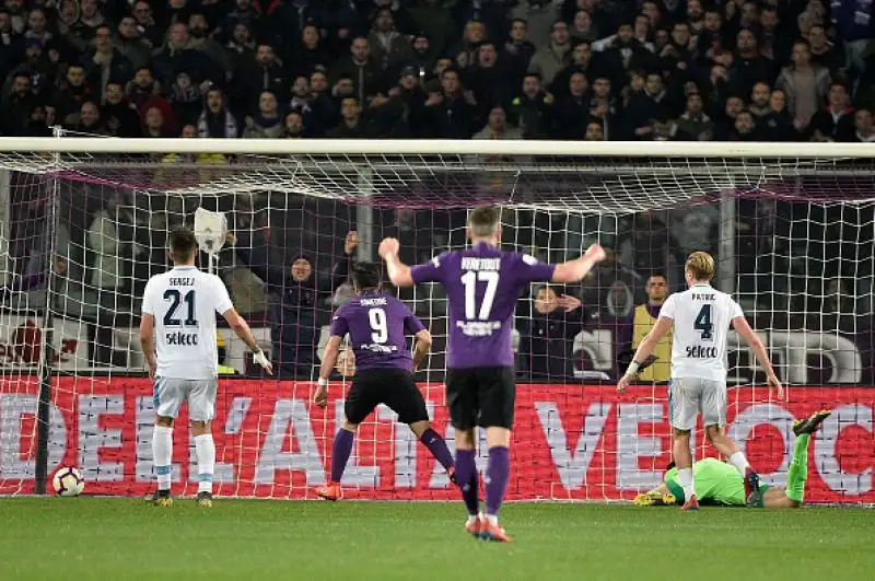 Un gol per tempo a Firenze con Immobile che ha aperto le marcature e il pareggio nella ripresa di Muriel.