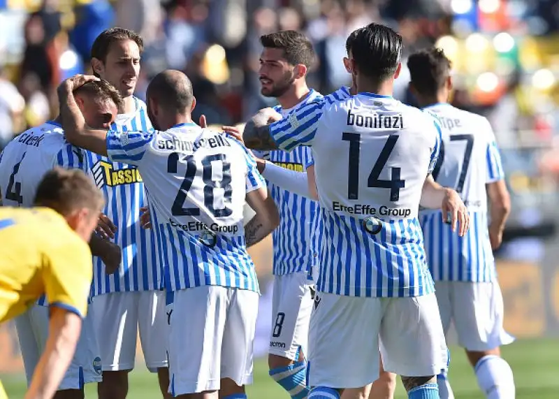 Una rete di Vicari ad inizio gara ha permesso alla squadra di semplici di vincere un fondamentale scontro salvezza.