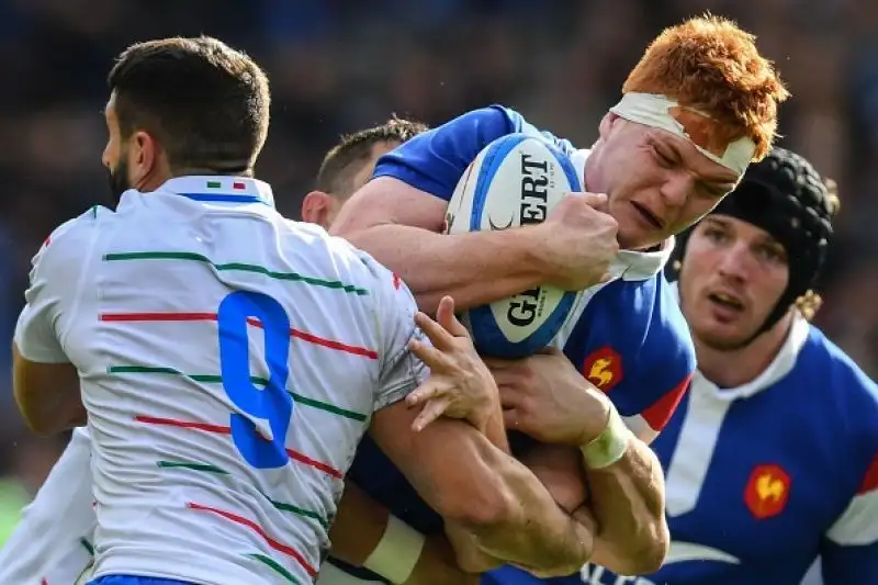 Nel quinto e ultimo turno del Guinness 6 Nazioni 2019 la Francia batte l’Italia 25-14 allo stadio Olimpico di Roma. Quinta sconfitta su cinque partite in questa edizione per gli Azzurri.
