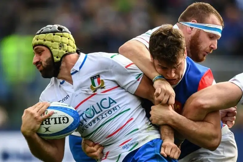 Nel quinto e ultimo turno del Guinness 6 Nazioni 2019 la Francia batte l’Italia 25-14 allo stadio Olimpico di Roma. Quinta sconfitta su cinque partite in questa edizione per gli Azzurri.