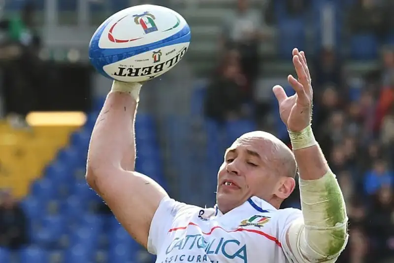 Nel quinto e ultimo turno del Guinness 6 Nazioni 2019 la Francia batte l’Italia 25-14 allo stadio Olimpico di Roma. Quinta sconfitta su cinque partite in questa edizione per gli Azzurri.