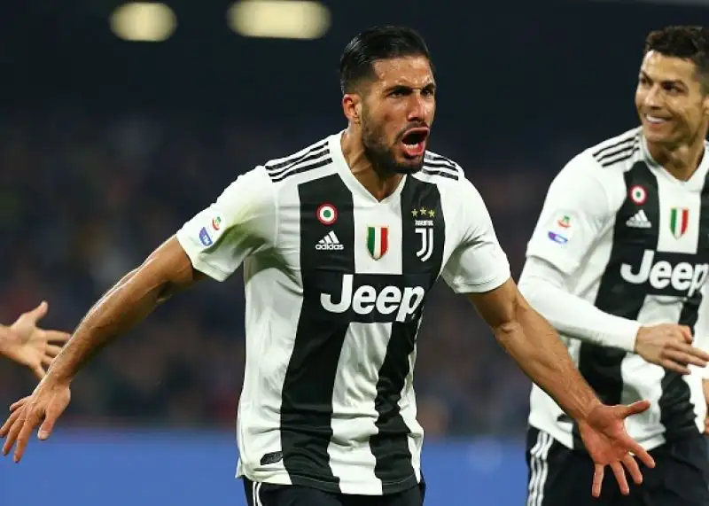 Un'espulsione per parte e Insigne sbaglia il rigore della parità: finisce 1-2, bianconeri a più sedici.