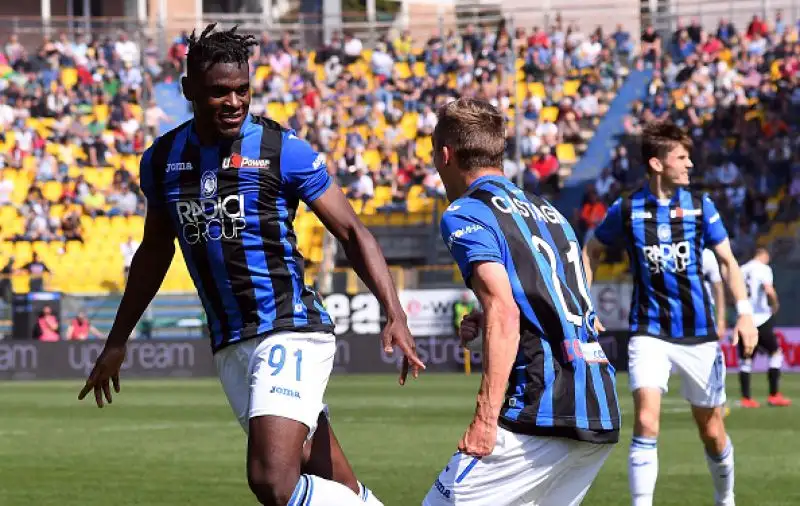 Vantaggio dei padroni di casa con Gervinho, poi pareggio di Pasalic e gol vittoria di Duvan Zapata.
