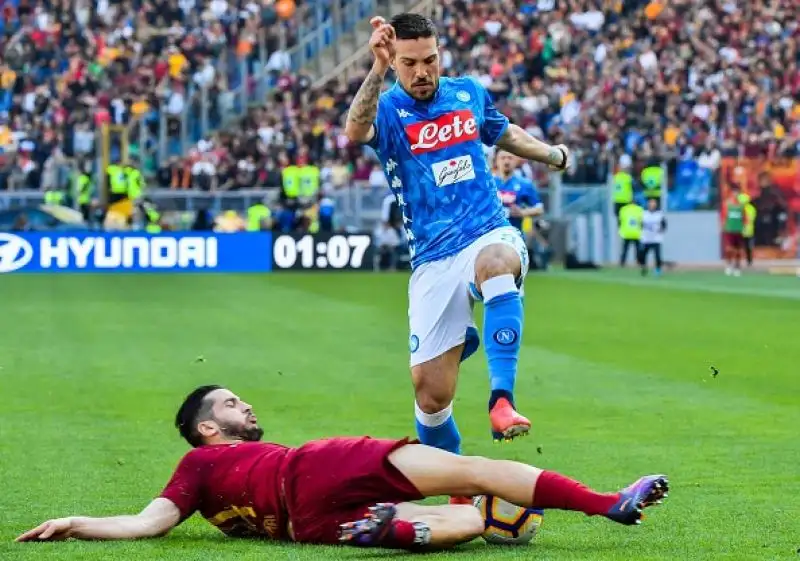 Per gli azzurri in gol Milik, Verdi, Mertens e Younes, di Perotti il gol romanista.