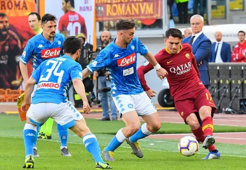 Per gli azzurri in gol Milik, Verdi, Mertens e Younes, di Perotti il gol romanista.